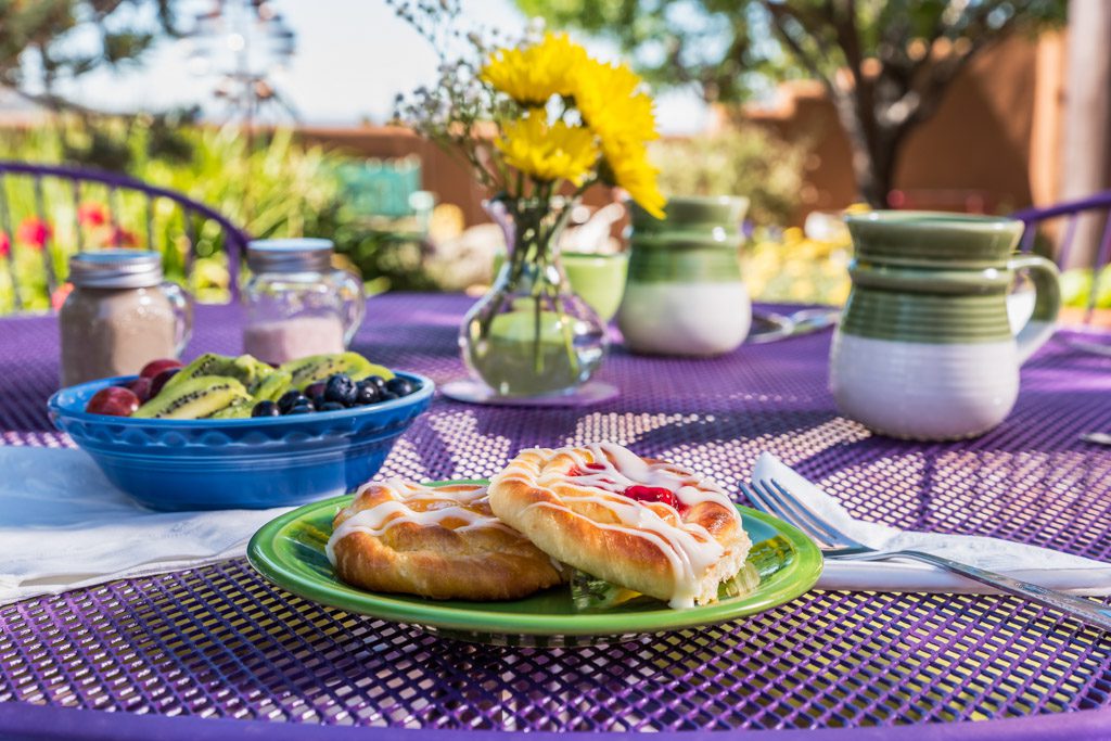 2019_BobCatInn_Breakfast-01_web