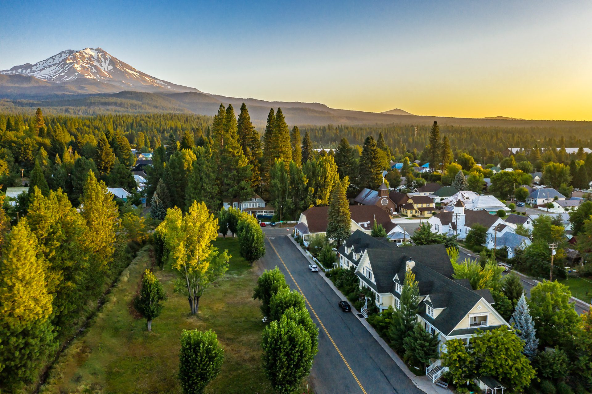 2019_McCloudHotel_DronePhoto-01_LG